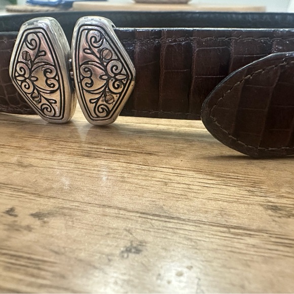 Brighton Ladies Elegant Black & Brown Reversible Leather Belt with Silver Buckle - Picture 5 of 6